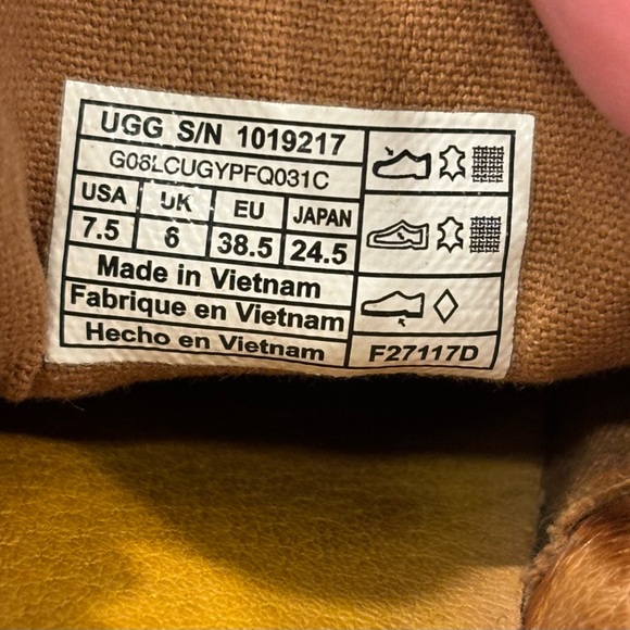 UGG tan suede leather slip-on loafers women’s tan size 7.5 - Picture 10 of 11